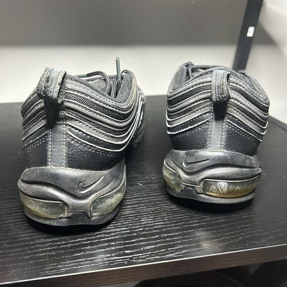 Nike Men's Black Air Max Sneakers - Picture 9 of 13